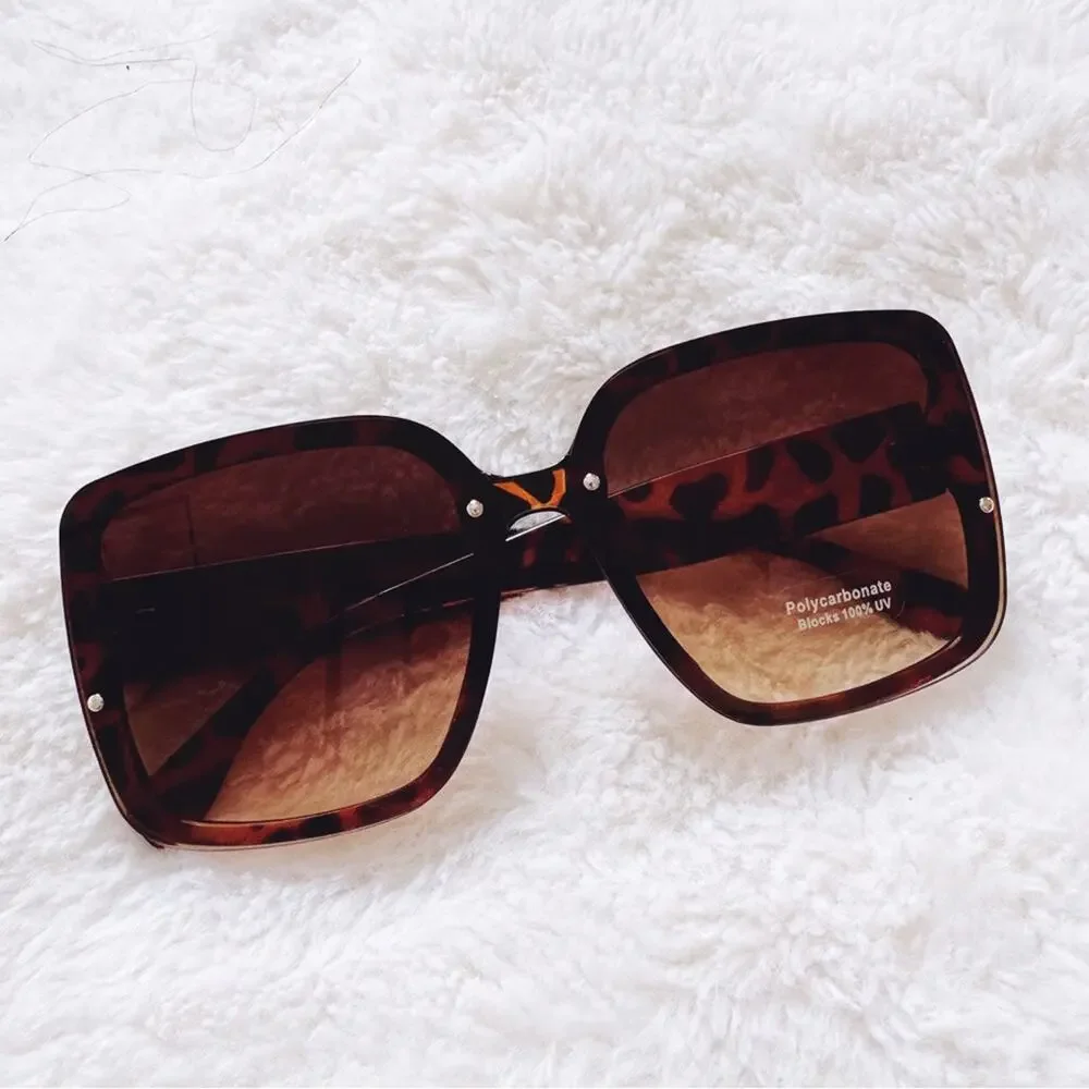 Abby Tortoise Brown Square Frame Sunglasses - Picture 3 of 10